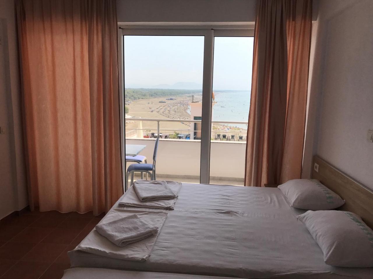 Hotel La Rosa Negra Ulcinj Buitenkant foto